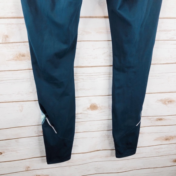 Athleta blue pink geometric print athletic legging - Picture 8 of 8